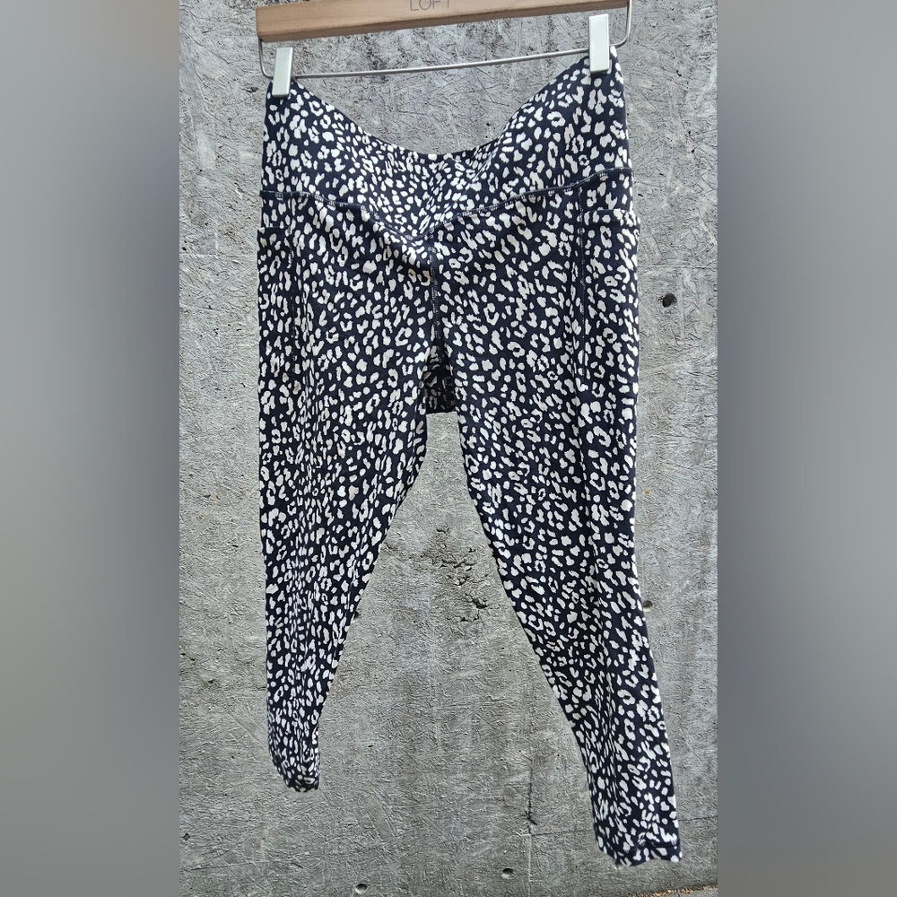 Athleta Leopard Print Leggings